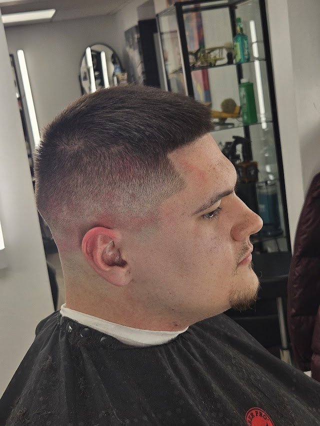 Flex Razor Hair Studio logo