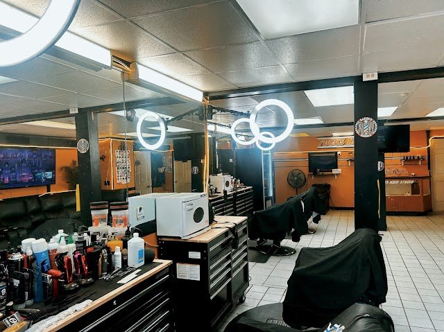 Focus Hair Studio logo